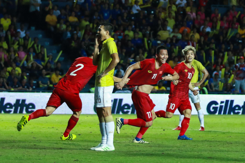 Anh Đức là người mang chiến thắng về cho tuyển Việt Nam với pha đánh đầu ở phút 90+4 của trận đấu. (Ảnh: Nguyên An/Vietnam+)