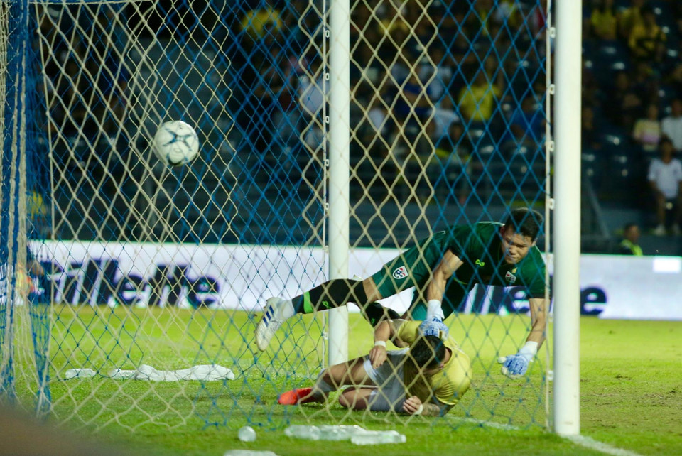 Sau những khó khăn gặp phải, tuyển Việt Nam cuối cùng cũng đã khiến Thái Lan phải nhận bàn thua. (Ảnh: Minh Tiến/TTXVN)