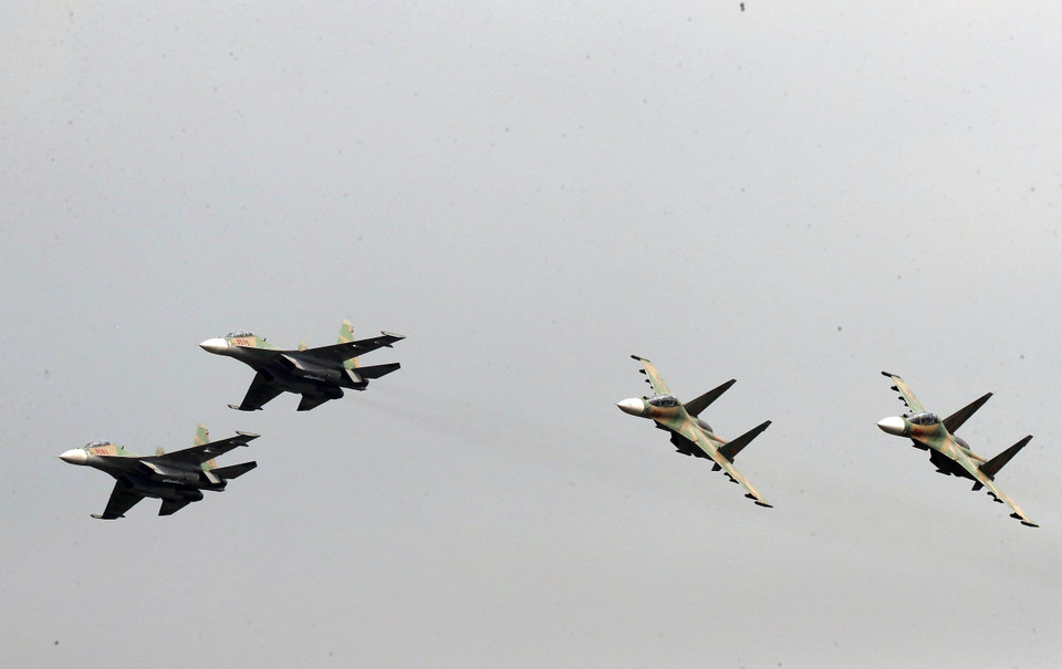 Đội hình máy bay Su30 MK trình diễn trong ngày tổng duyệt.(Ảnh: Trọng Đức/TTXVN)