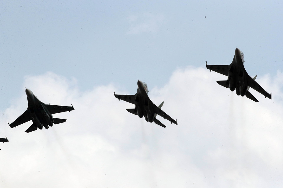 Đội hình máy bay Su30 MK trình diễn trong ngày tổng duyệt.(Ảnh: Trọng Đức/TTXVN)