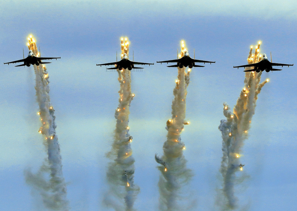 Màn trình diễn của phi đội Su30 MK. (Ảnh: Lâm Khánh/TTXVN)