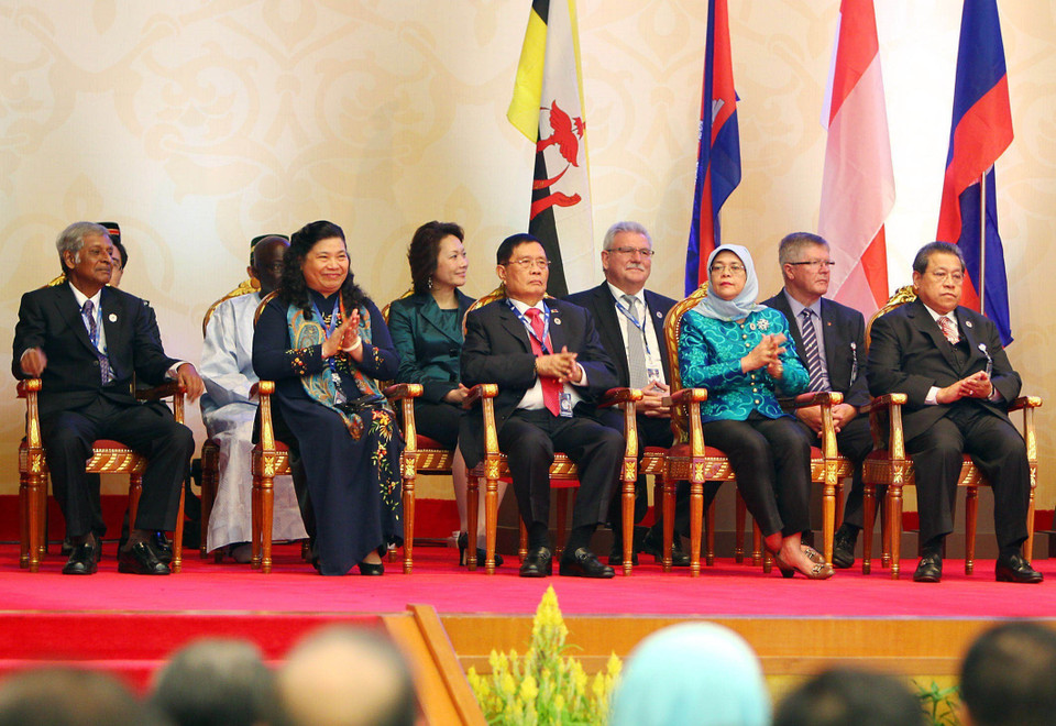 Phó Chủ tịch Quốc hội Tòng Thị Phóng dự Lễ khai mạc Đại hội đồng AIPA lần thứ 34 tại Brunei, ngày 19/9/2013. (Ảnh: Trọng Đức/TTXVN)