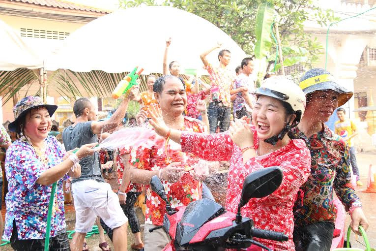 Theo cách tính của Phật lịch, cứ 5 năm lại có một năm nhuận, đó mà lý do mà Tết Lào năm nay dài 4 ngày. (Ảnh: Phạm Kiên/Vietnam+) 