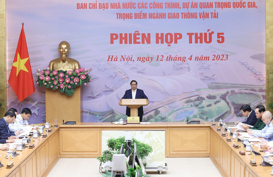 Sáng 12/4, Thủ tướng Phạm Minh Chính, Trưởng Ban Chỉ đạo chủ trì phiên họp thứ 5 Ban Chỉ đạo Nhà nước các công trình, dự án quan trọng quốc gia, trọng điểm ngành giao thông vận tải. (Ảnh: Dương Giang/TTXVN)
