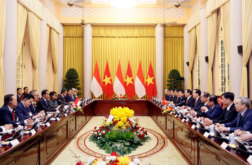 Chủ tịch nước Võ Văn Thưởng hội đàm với Tổng thống Cộng hòa Indonesia Joko Widodo. (Ảnh: Thống Nhất/TTXVN)