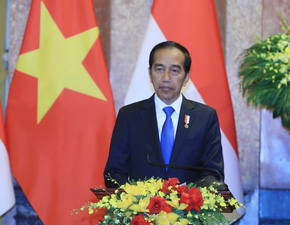 Tổng thống Indonesia Joko Widodo phát biểu với báo chí. (Ảnh: Thống Nhất/TTXVN)