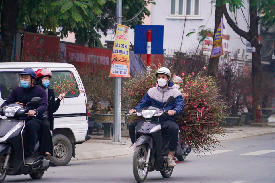 Theo Trung tâm Dự báo Khí tượng Thuỷ văn Quốc gia, trong kì nghỉ Tết Dương lịch năm 2022, thời tiết chủ đạo ở miền Bắc là rét sâu về đêm và sáng sớm với nhiệt độ thấp nhất phổ biến 16-19 độ C, vùng núi có nơi 13-16 độ C. Nhiệt độ cao nhất phổ biến 20-23 độ C. (Ảnh: Minh Hiếu/Vietnam+)