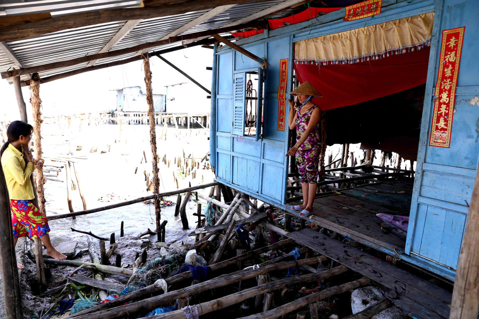  Nhà của người dân ở ấp Kim Qui, xã Vân Khánh bị sóng biển đánh sập hồi đầu tháng 6/2019. (Ảnh: Vũ Sinh/TTXVN)