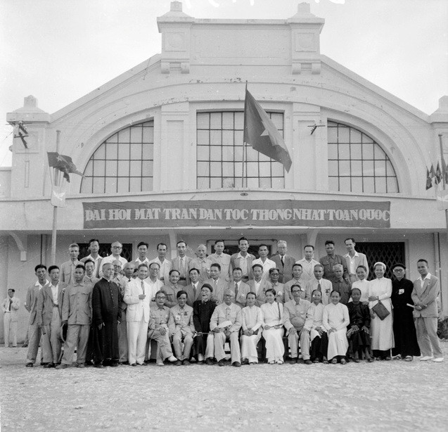 Ban thường trực Mặt trận Dân tộc thống nhất toàn quốc họp tại thủ đô Hà Nội, từ 5-10/9/1955. (Ảnh: Đức Hóa/TTXVN)