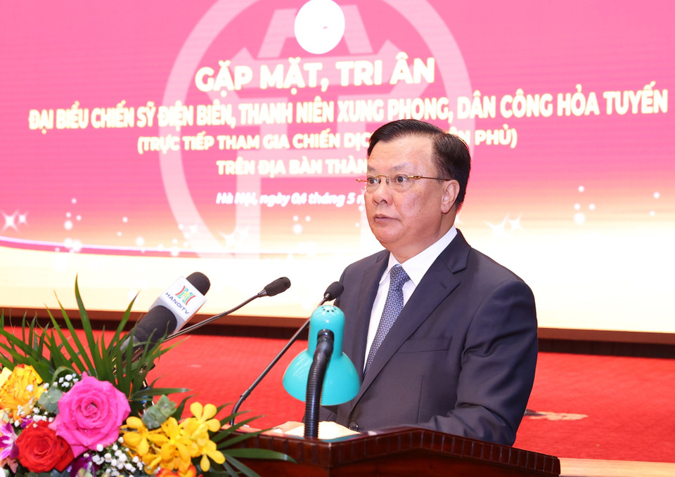 Bí thư Thành ủy Hà Nội Đinh Tiến Dũng phát biểu tại buổi gặp mặt. (Ảnh: Văn Điệp/ TTXVN)