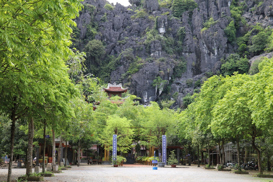 Hệ thống biển bảng đã được doanh nghiệp tự tháo dỡ. (Ảnh: Ninh Đức Phương/TTXVN)