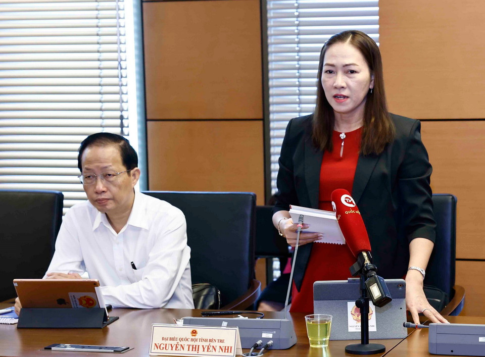 Đại biểu Quốc hội tỉnh Bến Tre Nguyễn Thị Yến Nhi phát biểu ý kiến. (Ảnh: Doãn Tấn/TTXVN)