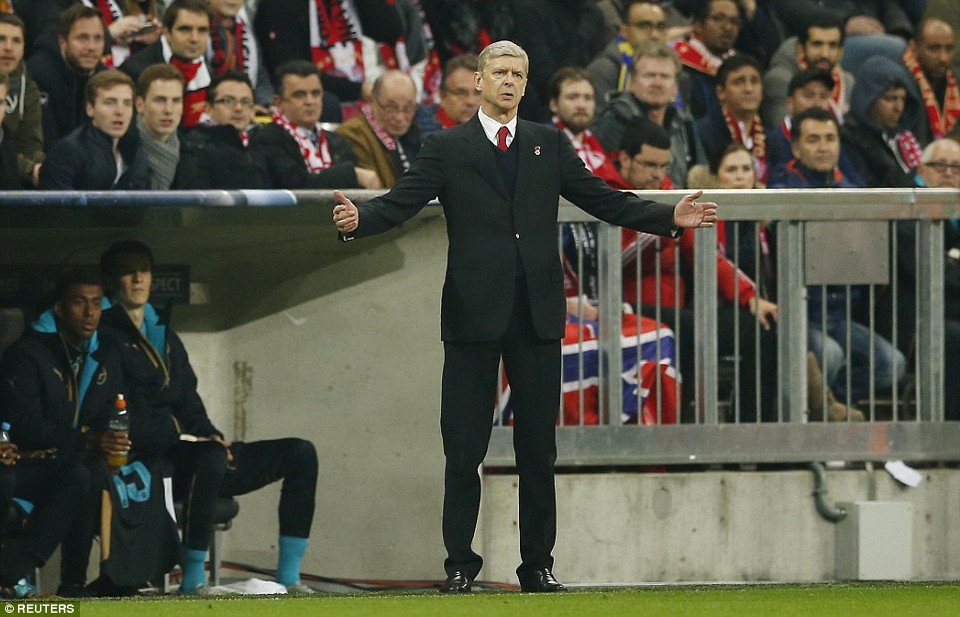 HLV Arsene Wenger cũng không thể ngờ rằng đội bóng của ông thua đậm đến thế. (Nguồn: Reuters)