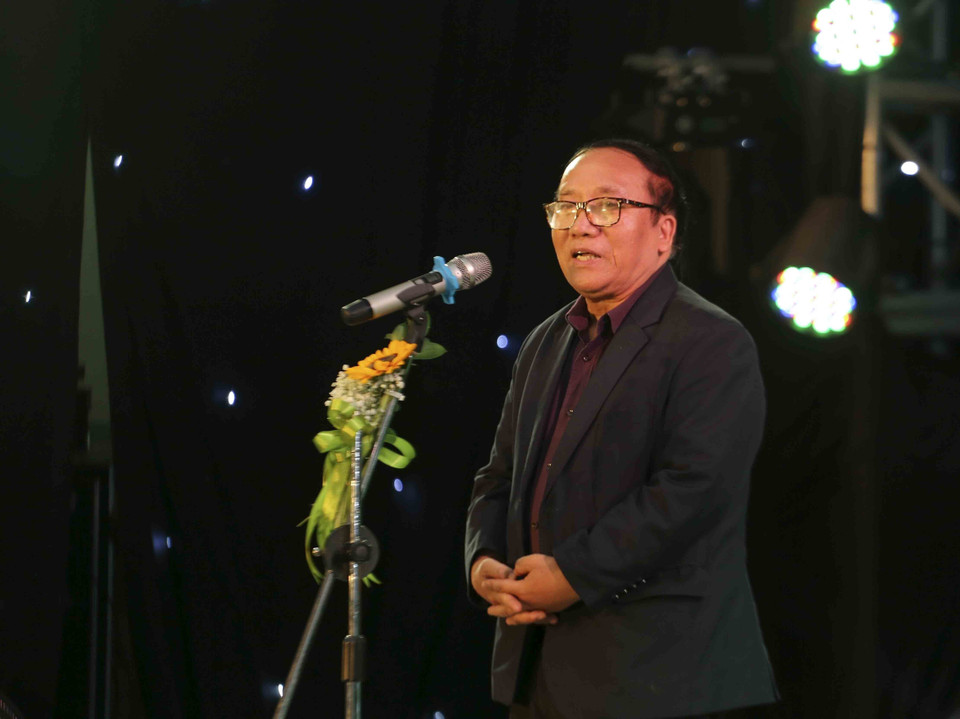 Nhà thơ Trần Đăng Khoa, Phó Chủ tịch Hội Nhà văn Việt Nam, Chủ tịch Hội đồng Giám khảo phát biểu. (Ảnh: Tuấn Đức/TTXVN)