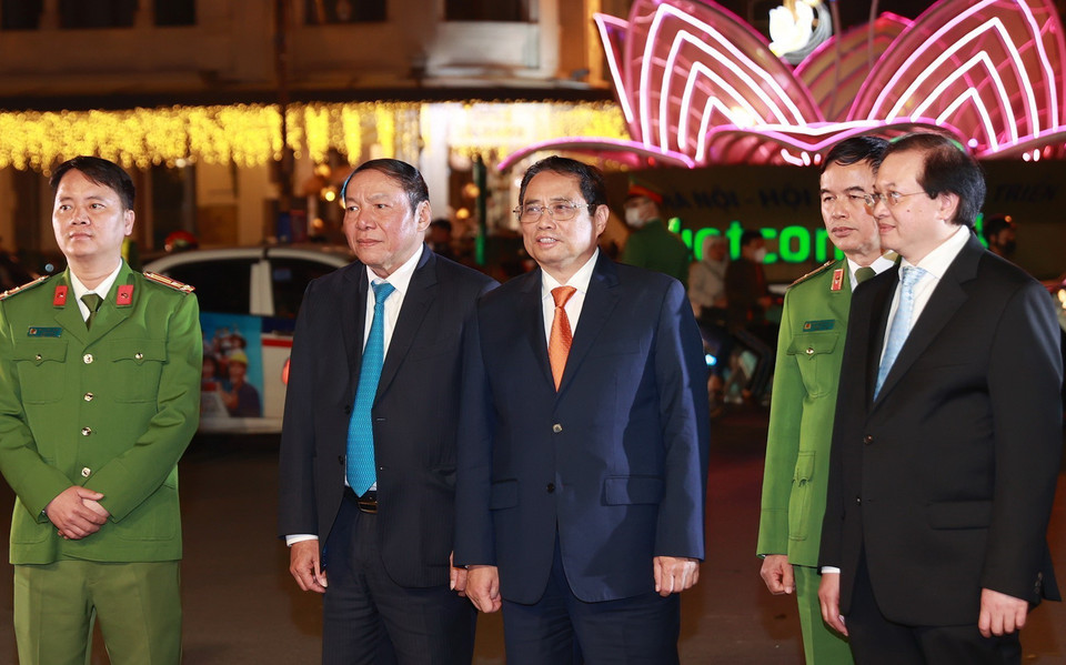 Thủ tướng Phạm Minh Chính đến dự Kỷ niệm 80 năm Đề cương về Văn hóa Việt Nam. (Ảnh: Dương Giang/TTXVN)