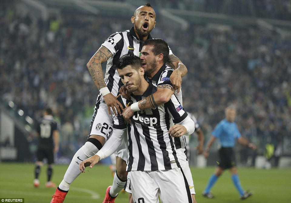 Sau khi ghi bàn vào lưới đội bóng cũ, Alvaro Morata đã không ăn mừng.