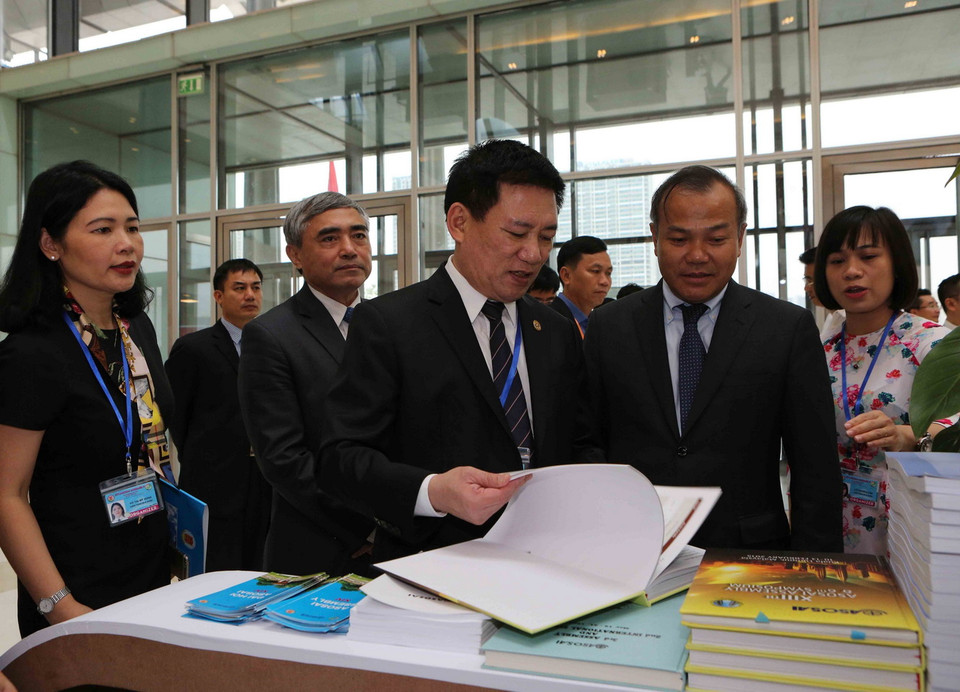 Các gian hàng trưng bày tại Đại hội. (Ảnh: Dương Giang/TTXVN)