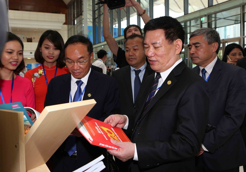 Các gian hàng trưng bày tại Đại hội. (Ảnh: Dương Giang/TTXVN)