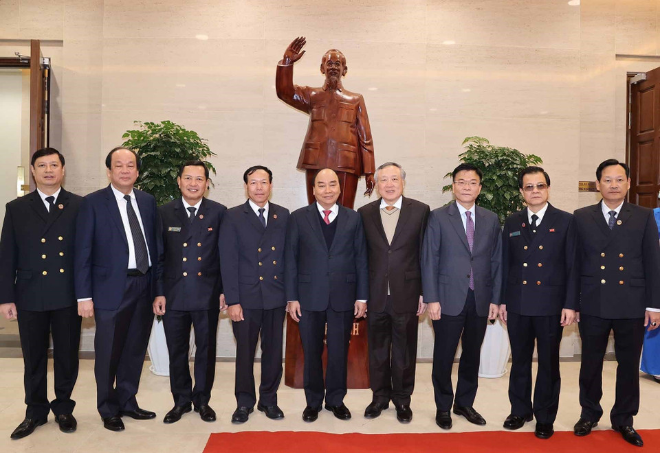 Thủ tướng Nguyễn Xuân Phúc với các đại biểu dự hội nghị. (Ảnh: Thống Nhất/TTXVN)