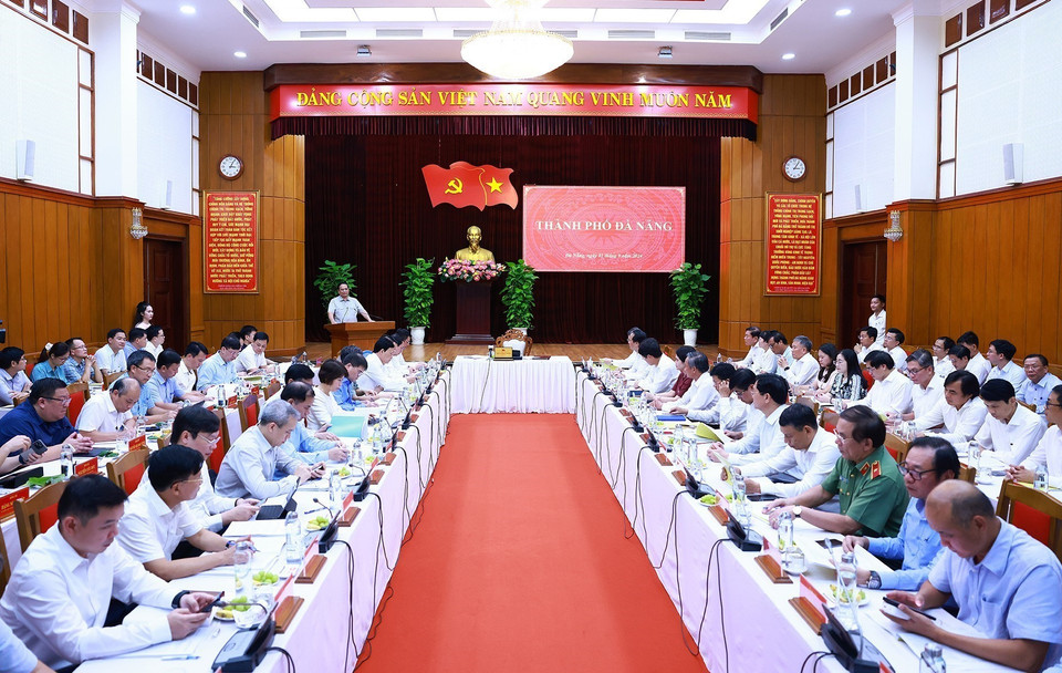 Thủ tướng Phạm Minh Chính phát biểu tại buổi làm việc với lãnh đạo thành phố Đà Nẵng. Ảnh: Dương Giang-TTXVN