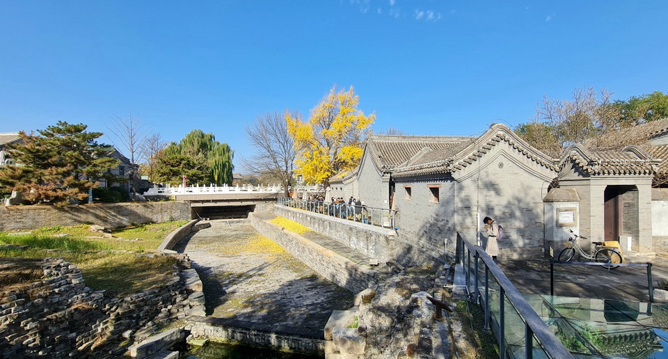 Những ngôi nhà “Tứ hợp viên” nằm bên cạnh Ngõ Nam La Cổ hiện trở thành những địa điểm thăm quan của du khách. (Ảnh: Quang Hưng/PV TTXVN tại Bắc Kinh)