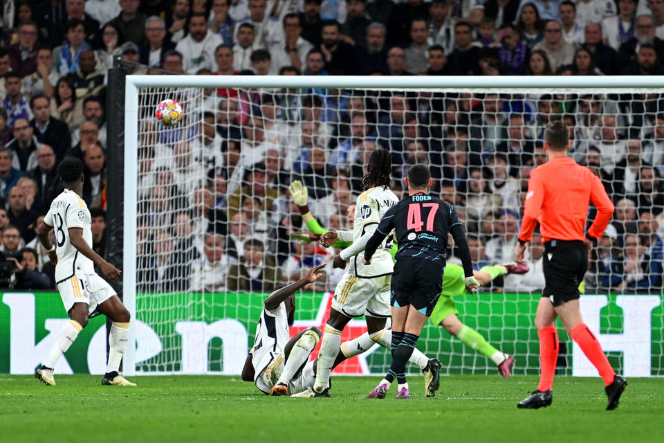 Đến phút 66, Phil Foden sút xa tuyệt đẹp gỡ hòa 2-2 cho Manchester City. (Nguồn: Getty Images)