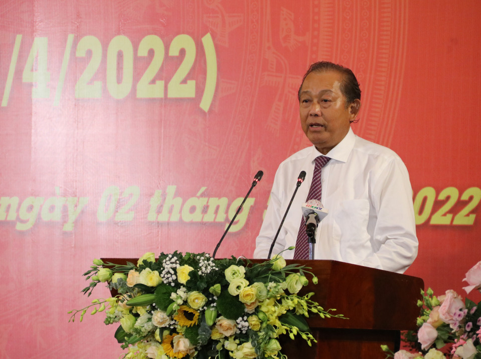 Nguyên Ủy viên Bộ Chính trị, nguyên Phó Thủ tướng Thường trực Chính phủ Trương Hòa Bình phát biểu tại buổi họp mặt. (Ảnh: Thu Hương/TTXVN)