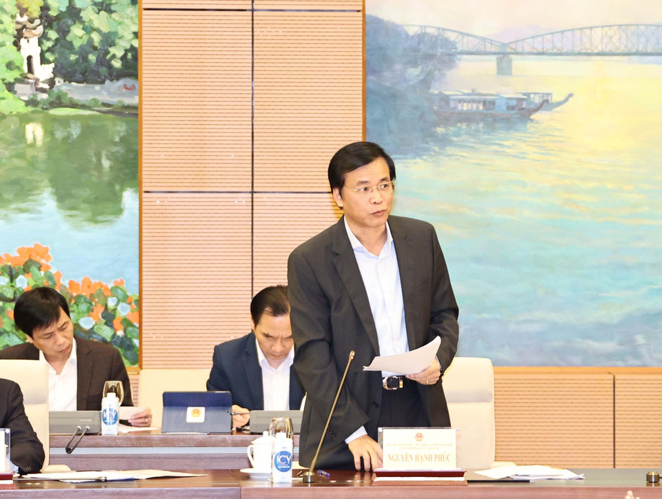 Tổng Thư ký, Chủ nhiệm Văn phòng Quốc hội Nguyễn Hạnh Phúc, Chánh Văn phòng Hội đồng Bầu cử quốc gia phát biểu. (Ảnh: Trọng Đức/TTXVN)