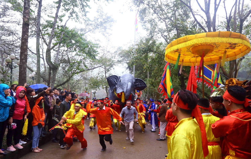 Hội Gióng đền Sóc diễn ra vào mùng 5 tháng Giêng âm lịch hằng năm tại thôn Vệ Linh, xã Phù Linh, huyện Sóc Sơn, được UNESCO vinh danh là Di sản văn hóa phi vật thể đại diện của nhân loại. (Ảnh: Quang Quyết/TTXVN)