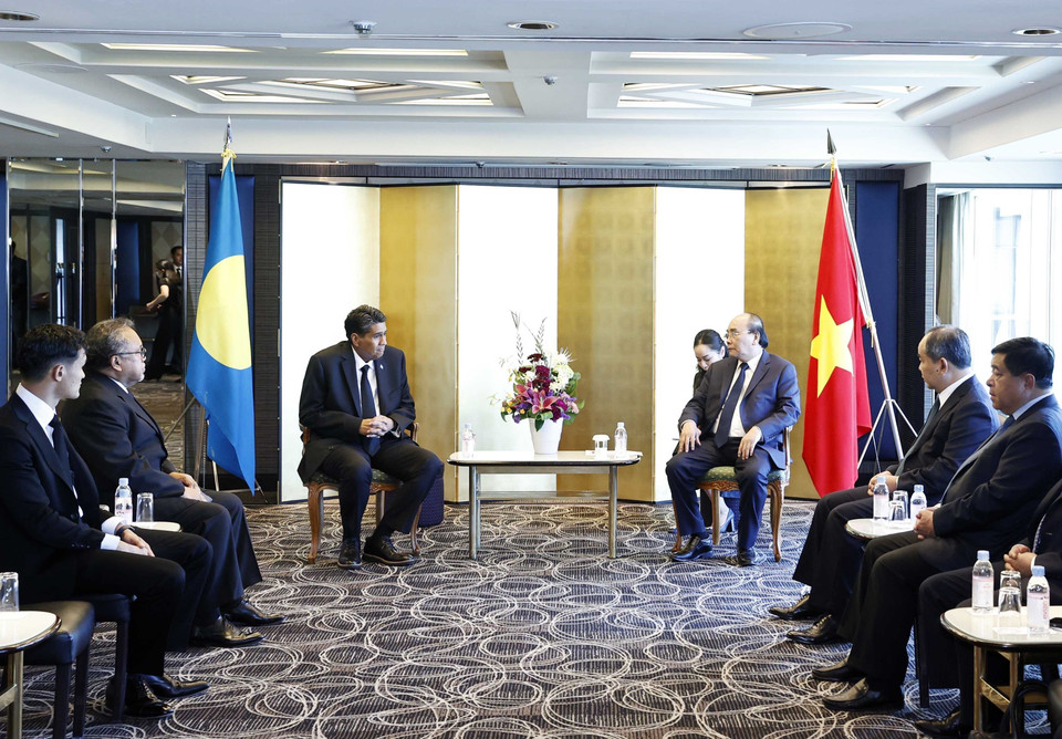 Quang cảnh buổi gặp gỡ của Chủ tịch nước Nguyễn Xuân Phúc và Tổng thống Palau Surangel Whipps. (Ảnh: Thống Nhất/TTXVN)