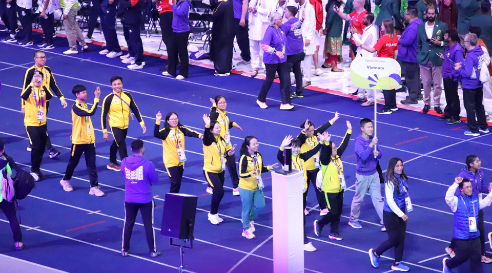 Đoàn Việt Nam diễu hành tại Special Olympics. (Ảnh: Mạnh Hùng/TTXVN)