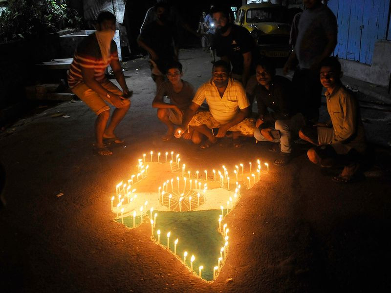 Hình ảnh bản đồ Ấn Độ được thắp sáng bằng nến. (Nguồn: ANI)