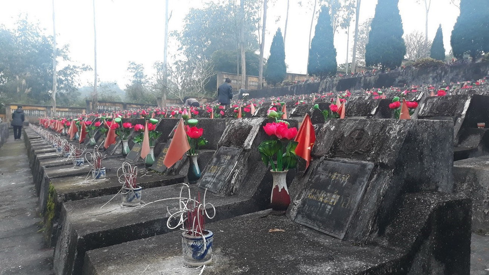 Nghĩa trang Liệt sỹ Quốc gia Vị Xuyên (Hà Giang), có 1.782 anh hùng liệt sỹ và một mộ tập thể, trong đó có hơn 1.500 liệt sỹ đã anh dũng chiến đấu, hy sinh trong cuộc chiến bảo vệ biên giới phía Bắc của Tổ quốc. (Ảnh: Nguyễn Chiến/TTXVN)