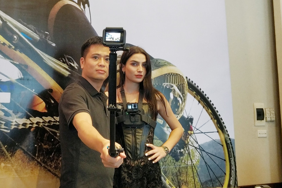 GoPro HERO7 Black có àn hình cảm ứng 2 inch với giao diện đơn giản, cho phép quay hình ảnh dạng dọc.