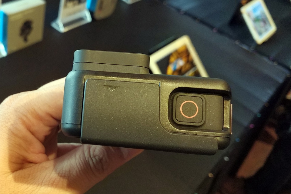 Cùng với HERO7 Black, GoPro giới thiệu thêm chế độ điều chỉnh video mới TimeWarp. Tính năng này cho phép quay lại trải nghiệm qua những video ngắn để người dùng có thể xem và chia sẻ dễ dàng.