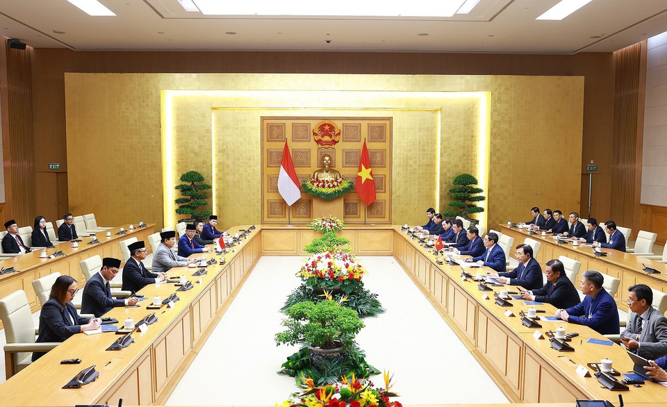 Thủ tướng Phạm Minh Chính hội kiến Tổng thống đắc cử Cộng hoà Indonesia Prabowo Subianto. (Ảnh: Dương Giang /TTXVN)