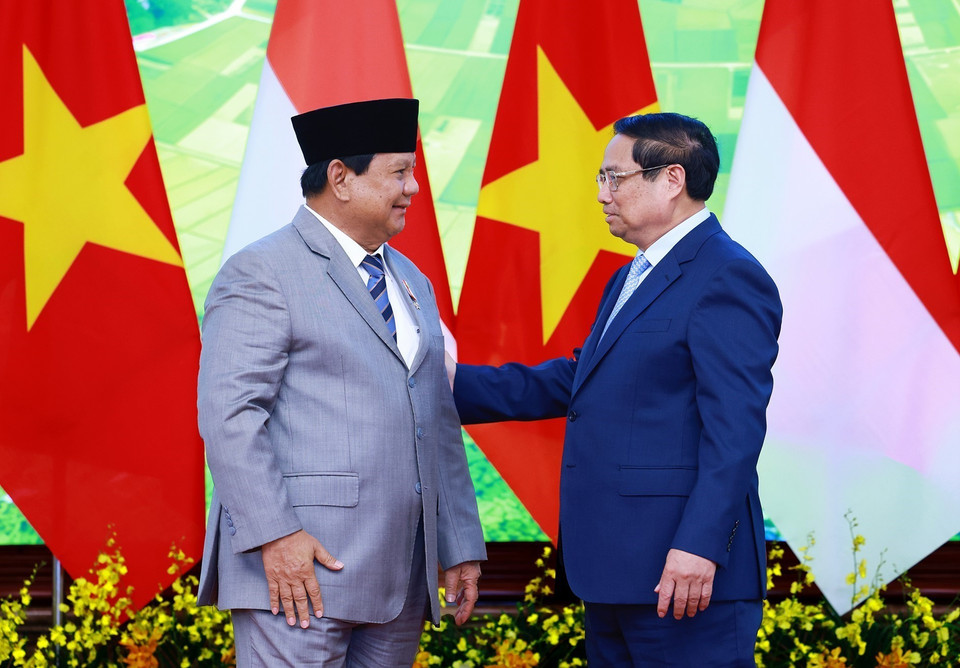 Thủ tướng Phạm Minh Chính hội kiến Tổng thống đắc cử Cộng hoà Indonesia Prabowo Subianto. (Ảnh: Dương Giang /TTXVN)