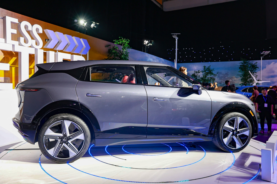 VF 7 có chiều dài cơ sở 2.840mm, kích thước tổng thể dài 4.545mm, rộng 1.890mm, cao 1.635,75mm. (Ảnh: Minh Hiếu/Vietnam+)