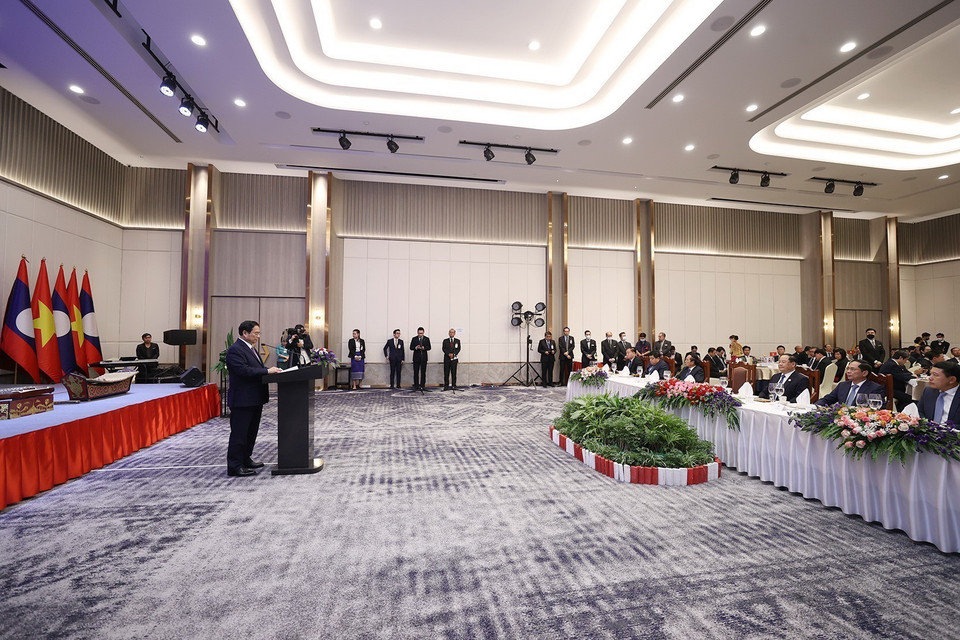 Quang cảnh tiệc chiêu đãi Thủ tướng Phạm Minh Chính và đoàn cấp cao Việt Nam do Thủ tướng CHDCND Lào Sonexay Siphandone chủ trì. (Ảnh: Dương Giang/TTXVN)