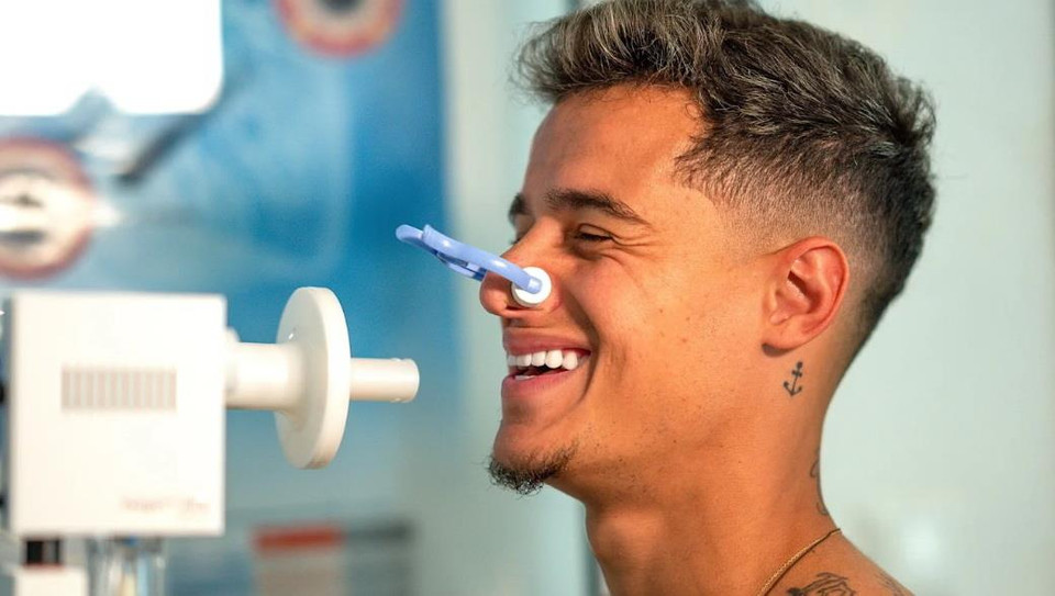 Ngay sau đó, tiền vệ người Brazil này đãcó buổi kiểm tra y tế tại câu lạc bộ Bayern. (Nguồn: fcbayern)