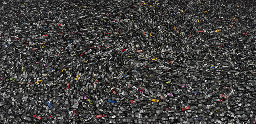 Bãi rác điện thoại di động ở Atlanta năm 2005