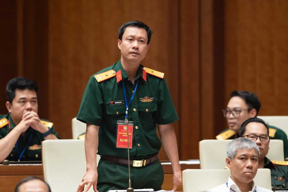 Anh Nguyễn Việt Anh, đoàn viên Công đoàn Tổng Công ty CP Bưu chính Viettel phát biểu. (Ảnh: Doãn Tấn/TTXVN)