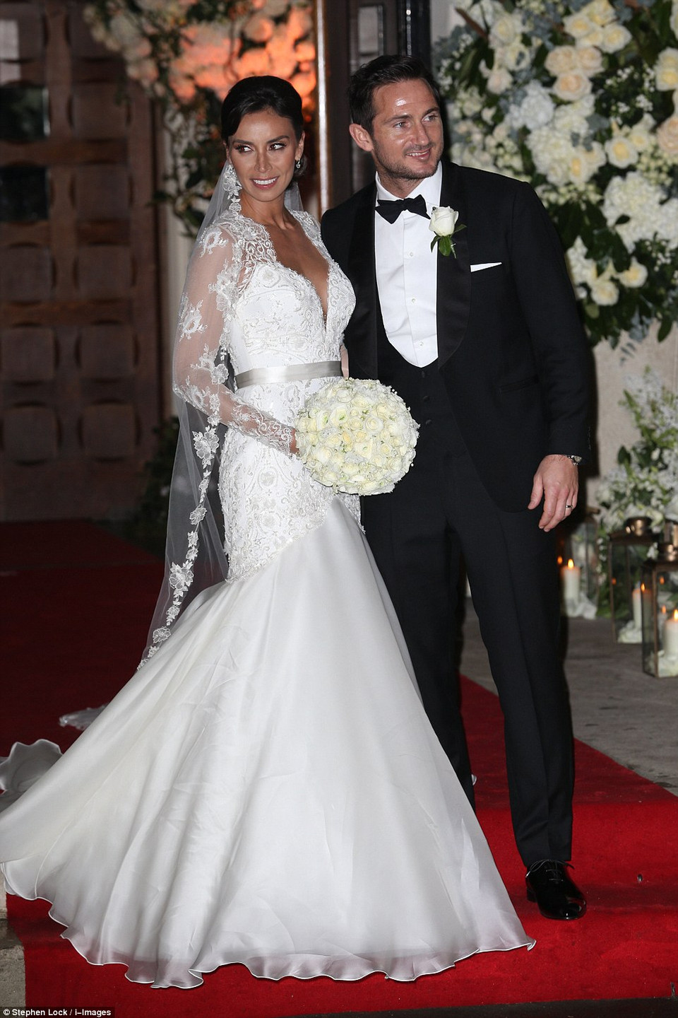 Đây là lần 'đeo gông​' thứ hai trong đời của Lampard. Trước đây, danh thủ này từng kết hôn với người đẹp Elen Rivas và có hai con gái.