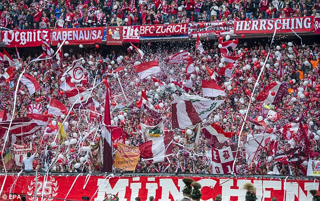 Allianz Arena mở hội.
