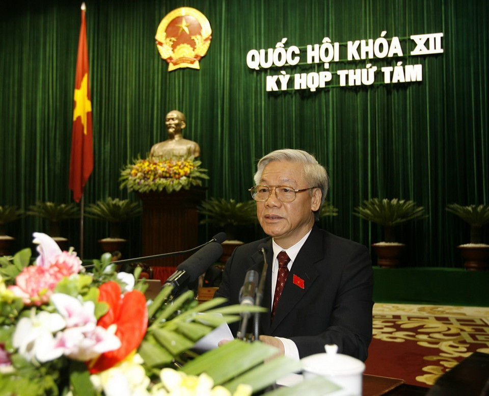 Chủ tịch Quốc hội Nguyễn Phú Trọng đọc Diễn văn bế mạc Kỳ họp thứ Tám, Quốc hội khóa XII (Hà Nội, 26/11/2010). (Ảnh: Trí Dũng/ TTXVN)