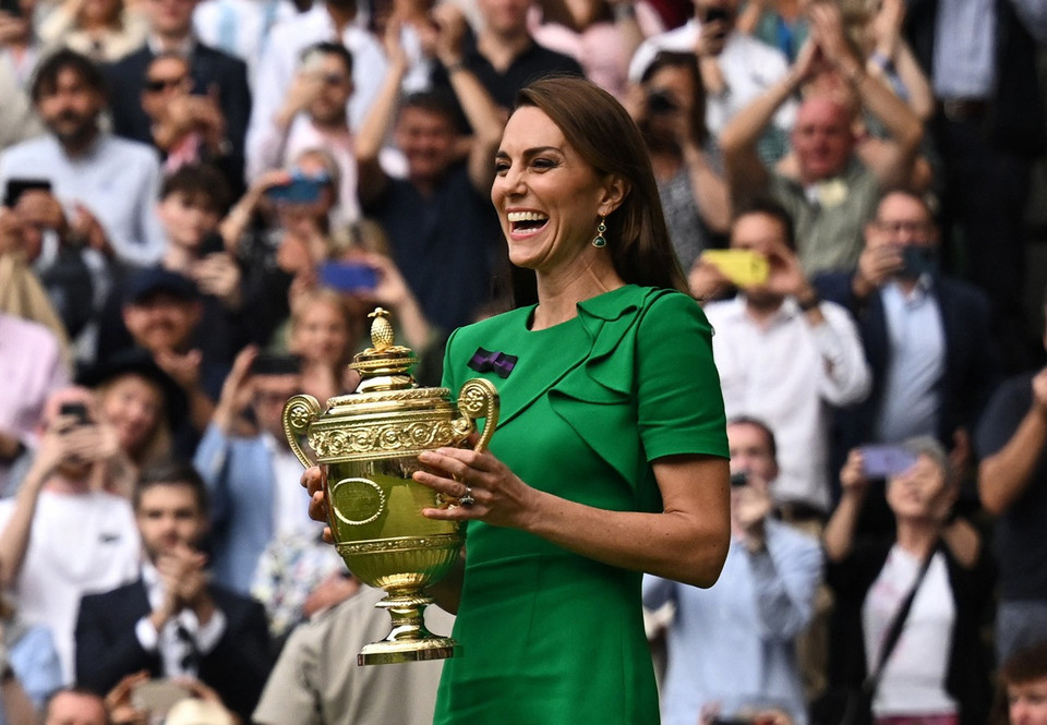 Công nương Catherine là người trao cúp vô địch cho Alcaraz. (Nguồn: Reuters)
