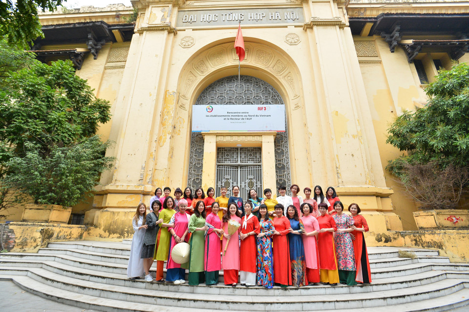 Hương sắc phái đẹp Thông tấn xã Việt Nam. (Ảnh: Tuấn Anh/TTXVN)