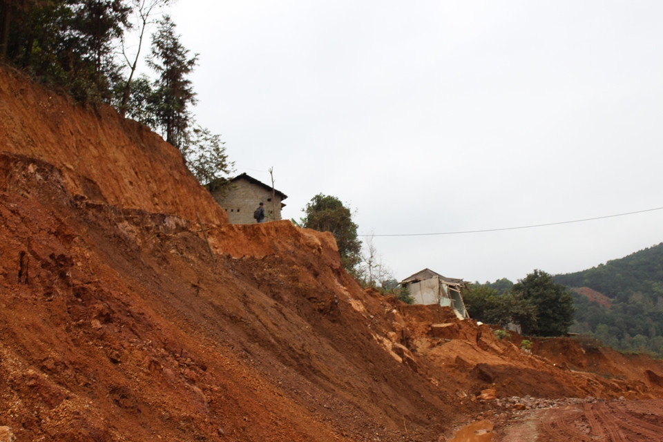 Sạt lở nghiêm trọng tại tổ 14, phường Tân Giang, thành phố Cao Bằng. (Ảnh: Hùng Võ/Vietnam+)