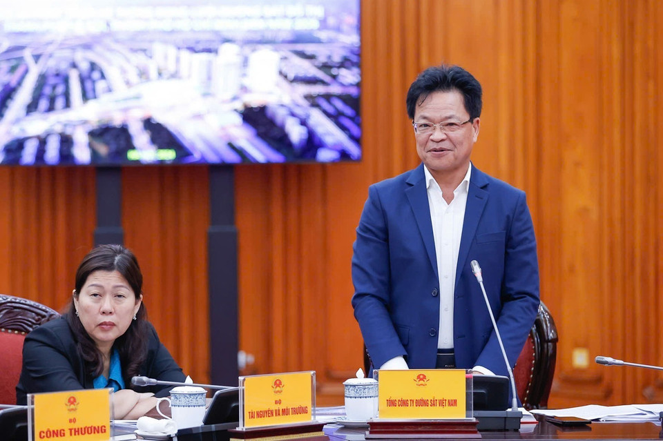 Chủ tịch Tổng Công ty Đường sắt Việt Nam Đặng Sỹ Mạnh phát biểu. (Ảnh: Dương Giang/TTXVN)