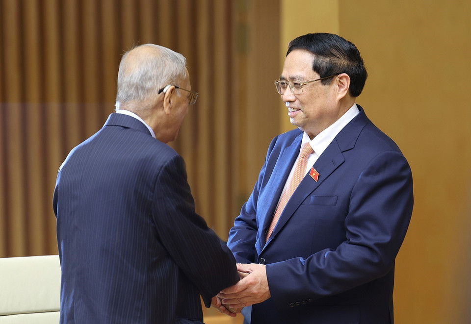 Thủ tướng Phạm Minh Chính tiếp ông Narayana Murthy - đồng sáng lập hãng phần mềm Infosys (Ấn Độ). (Ảnh: Dương Giang/TTXVN)